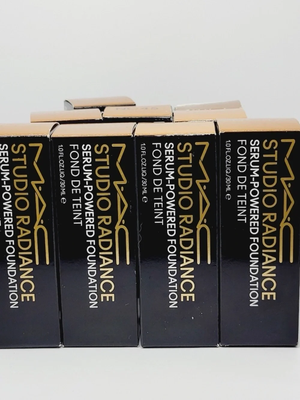 NW48 MAC Cosmetics Studio Radiance Serum-Powered Foundation Brand New In Box
